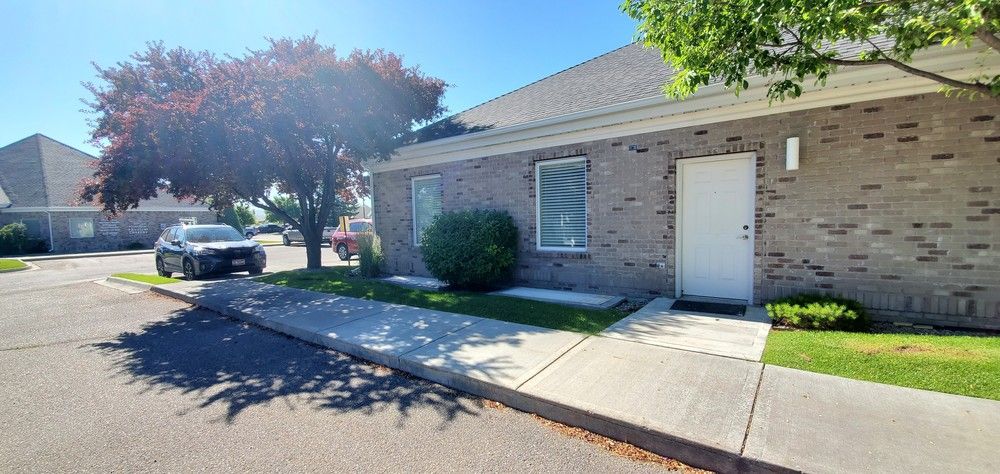 1530 Elk Creek Dr, Idaho Falls, ID 83404